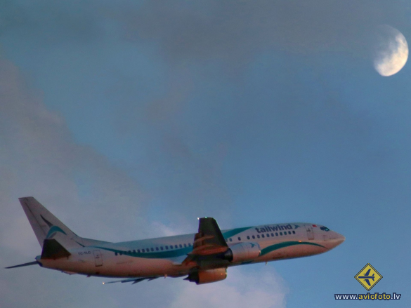 Boeing 737-4Q8